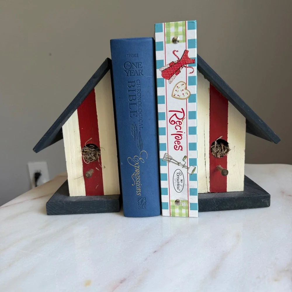 Americana Wooden Birdhouse Bookends Patriotic USA Star Farmhouse Decor